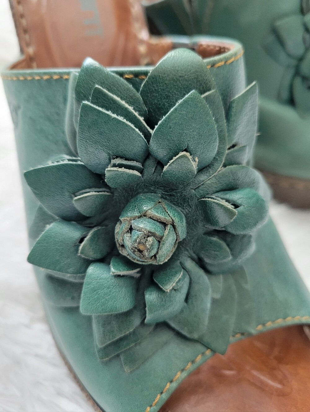 Born, Size 8, Wedge Sandals, Teal, Leather - Picture 4 of 8